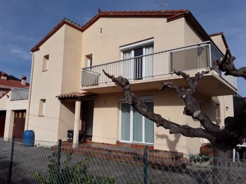Maison invidivuelle à vendre - Arles-sur-Tech - 170m² - 260 000€